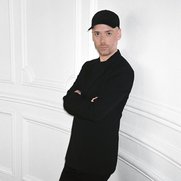 Thom Walker é anunciado como o novo Diretor Criativo de Maquiagem da Givenchy (Foto: Divulgação / Givenchy)
