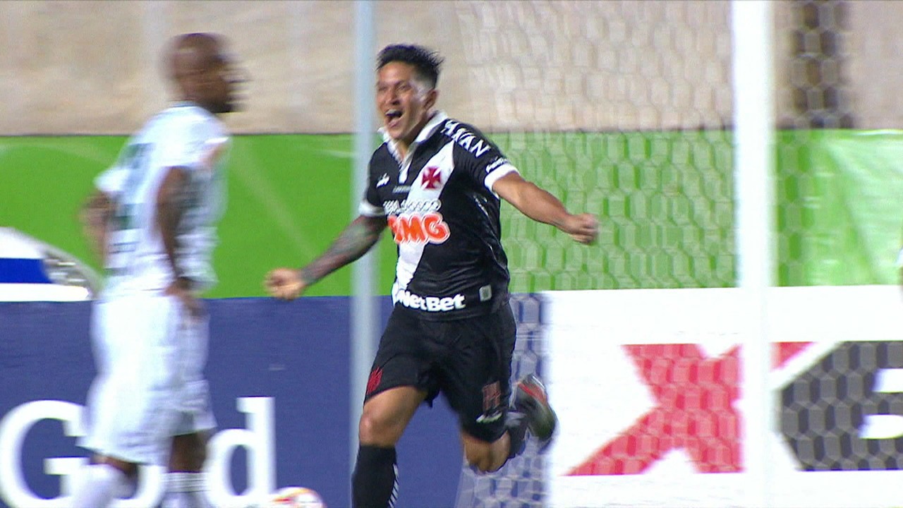 Gol do Vasco! Gabriel Pec cruza na área e German Cano cabeceia com estilo aos 48 do 2º tempo