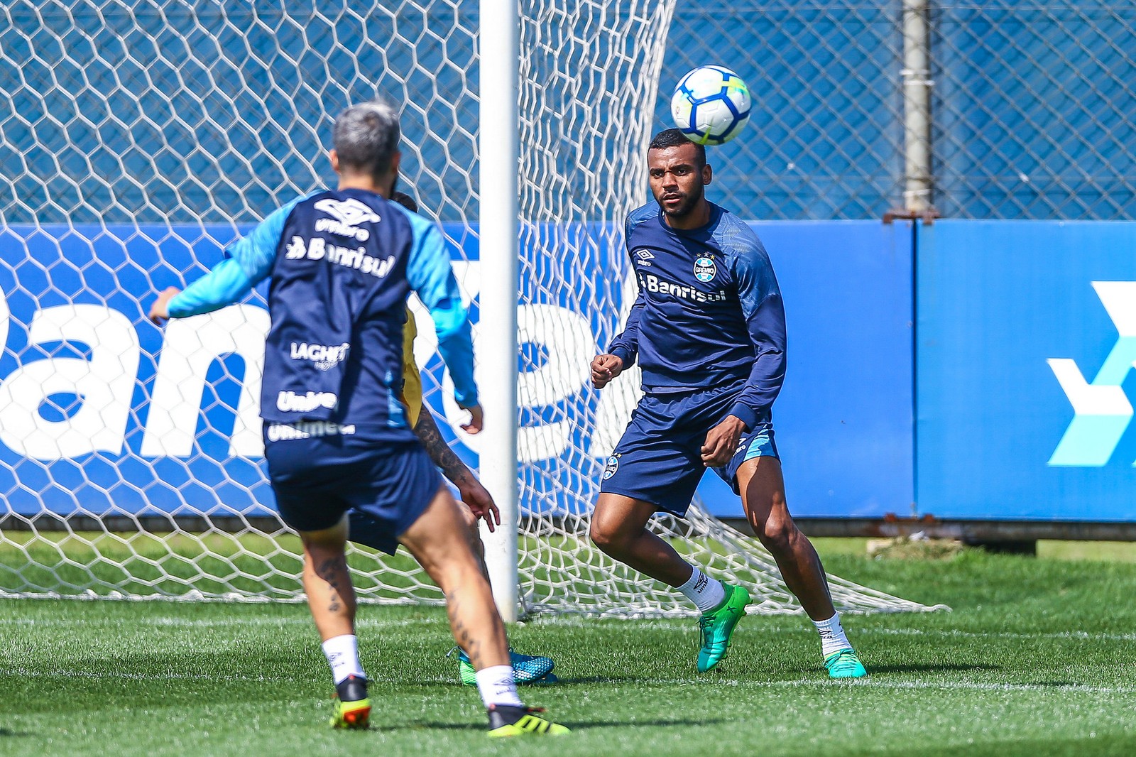Leonardo deve ganhar nova chance e alerta para velocidade do ataque do Santos