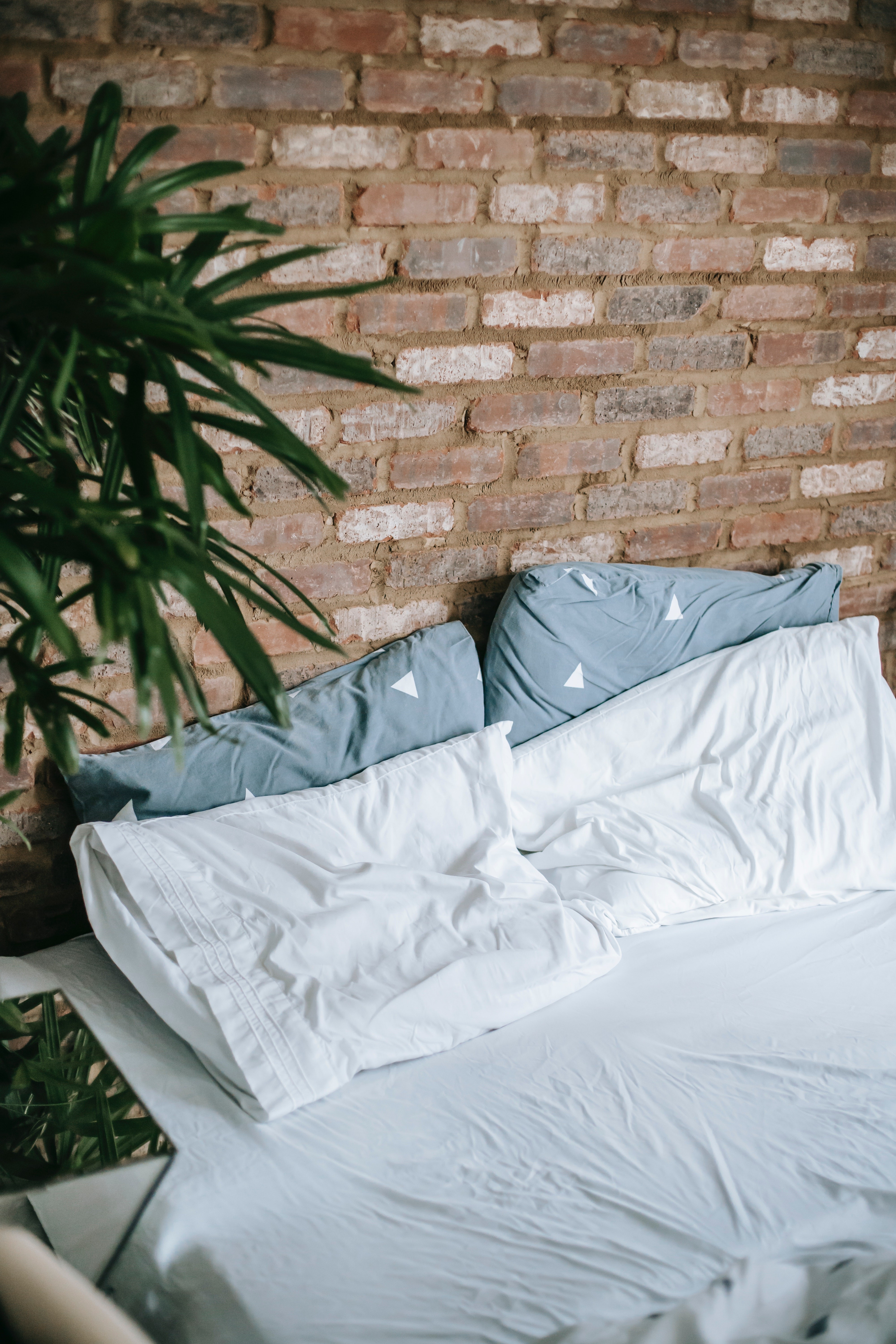 Deixe uma vez por semana o colchão respirar sem roupa de cama por alguns momentos (Foto: Pexels/ Tim Samuel/ CreativeCommons)