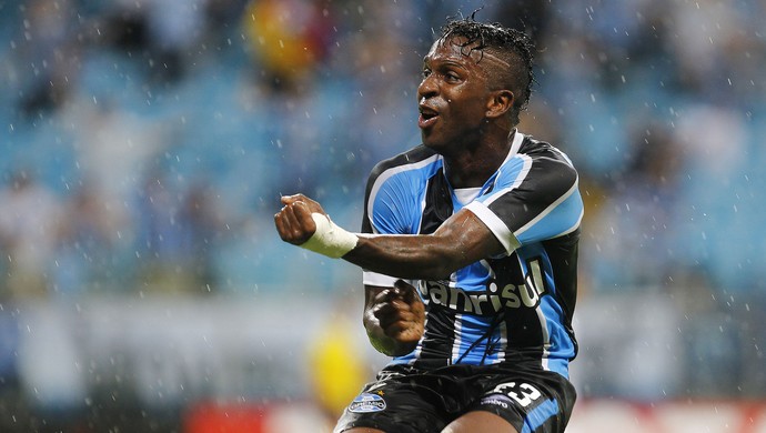 Atuações: ataque do Grêmio brilha em estreia de Bolaños com goleada