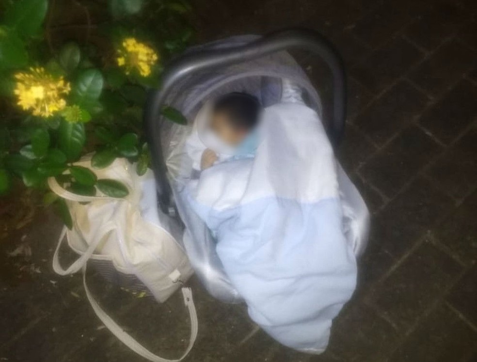 Bebê é encontrado abandonado dentro de bebê conforto em Rio Preto  — Foto: Arquivo pessoal