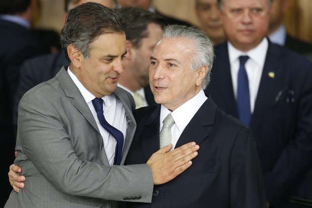 O senador Aécio Neves e o presidente Michel Temer em 2016 (Foto: Getty Images/ Igo Estrela)