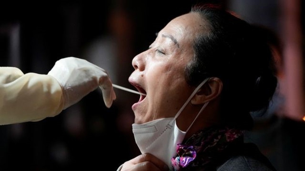 EUA passam a exigir teste de covid para viajantes da China — Foto: REUTERS