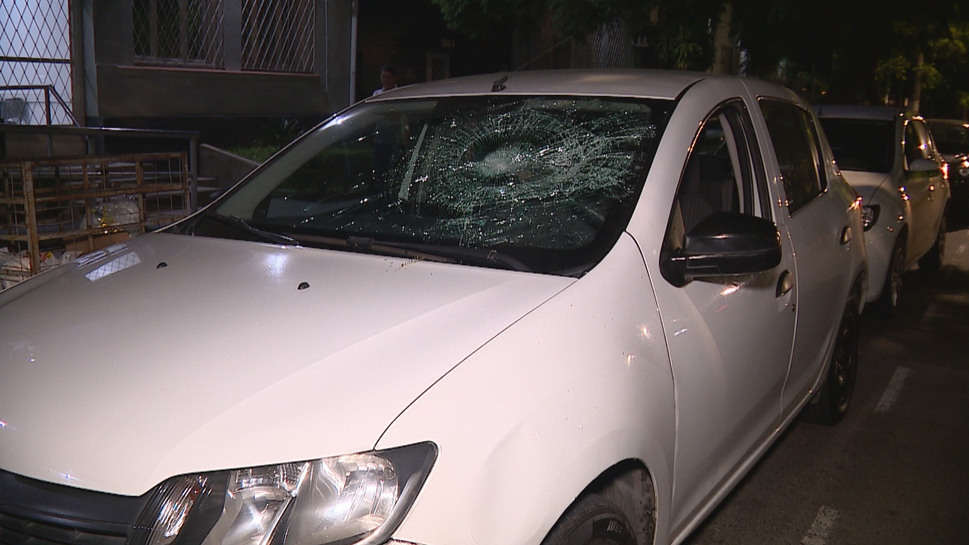 Motorista de transporte por aplicativo é espancado por grupo após suspeita de furto em Porto Alegre, diz polícia