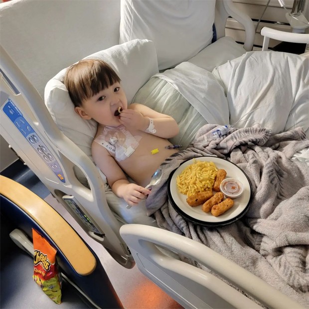 Deavan Clegg pede ajuda após descobrir que o filho de 3 anos tem câncer (Foto: Reprodução / Instagram)