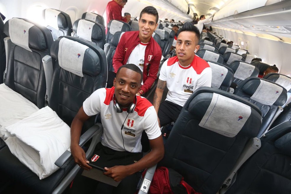 Peru e Nova Zelândia devem compartilhar voo para jogo de volta: adversários em campo, mas colegas de viagem (Foto: Divulgação/Peru)