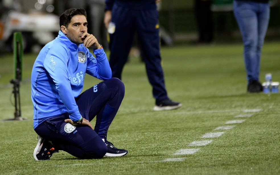 De saída? Time europeu tenta tirar Abel do Palmeiras em 2023