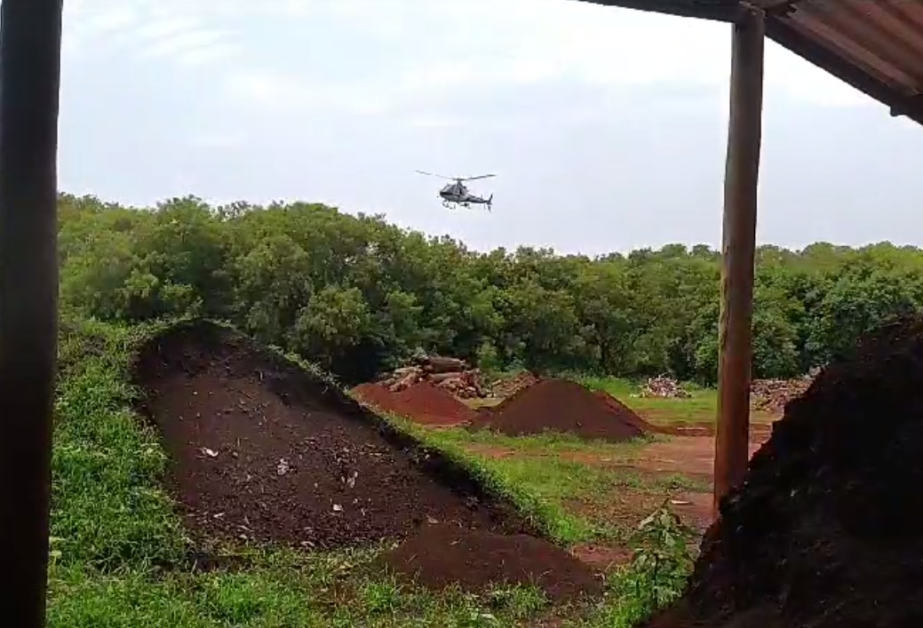 VÍDEO: Com helicóptero, PM busca por adolescente apreendido que fugiu da UAI Tibery em Uberlândia