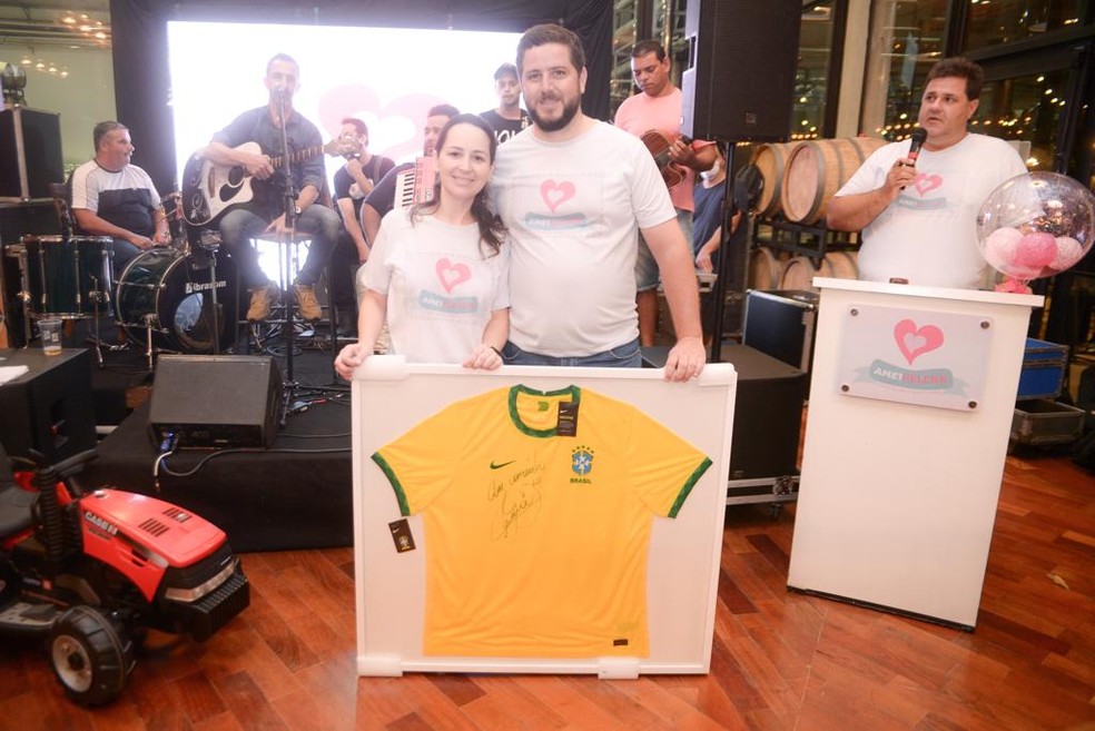 Para pagar tratamento de bebê com síndrome degenerativa, família faz evento comunitário em Itapetininga  — Foto: Alessandra Vendrameto/Arquivo pessoal