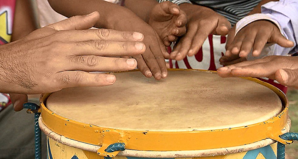Horta comunitÃ¡ria em Araraquara tambÃ©m recebe atividades culturais (Foto: Felipe Lazzarotto/EPTV)