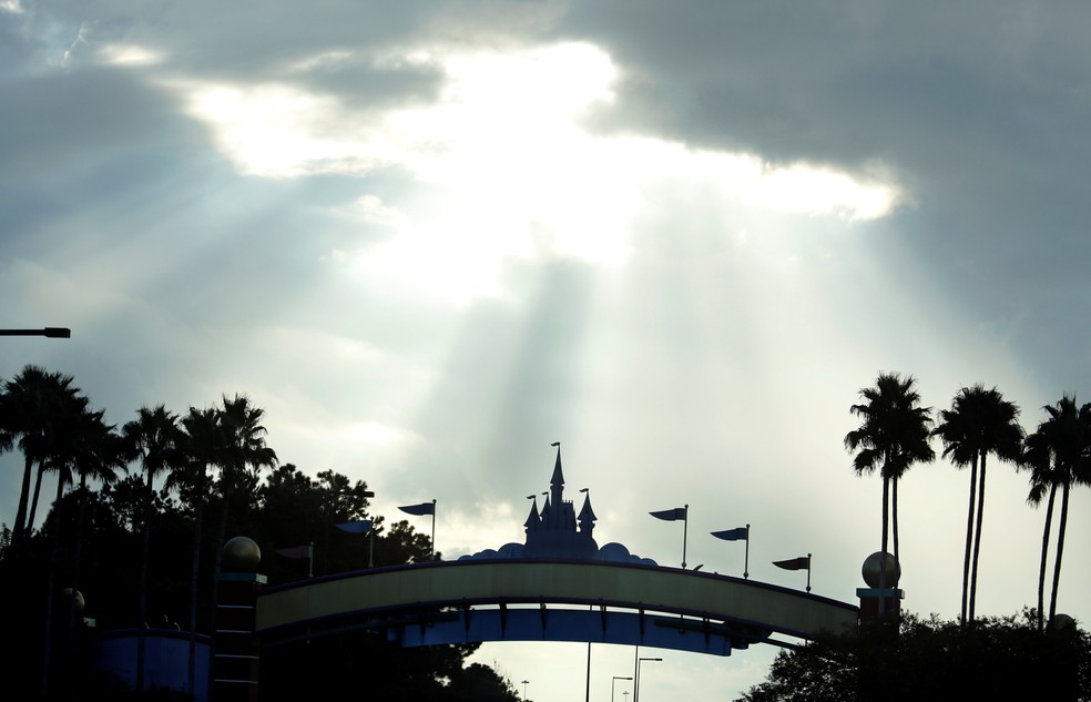 Nuvens sobre o complexo de parques Disney World antes da chegada do furacão Irma na Flórida (Foto: REUTERS/Gregg Newton)