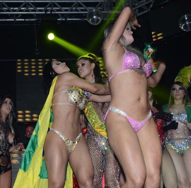 Miss Bumbum 2018 termina em confusão (Foto: Eduardo Martins/AgNews)