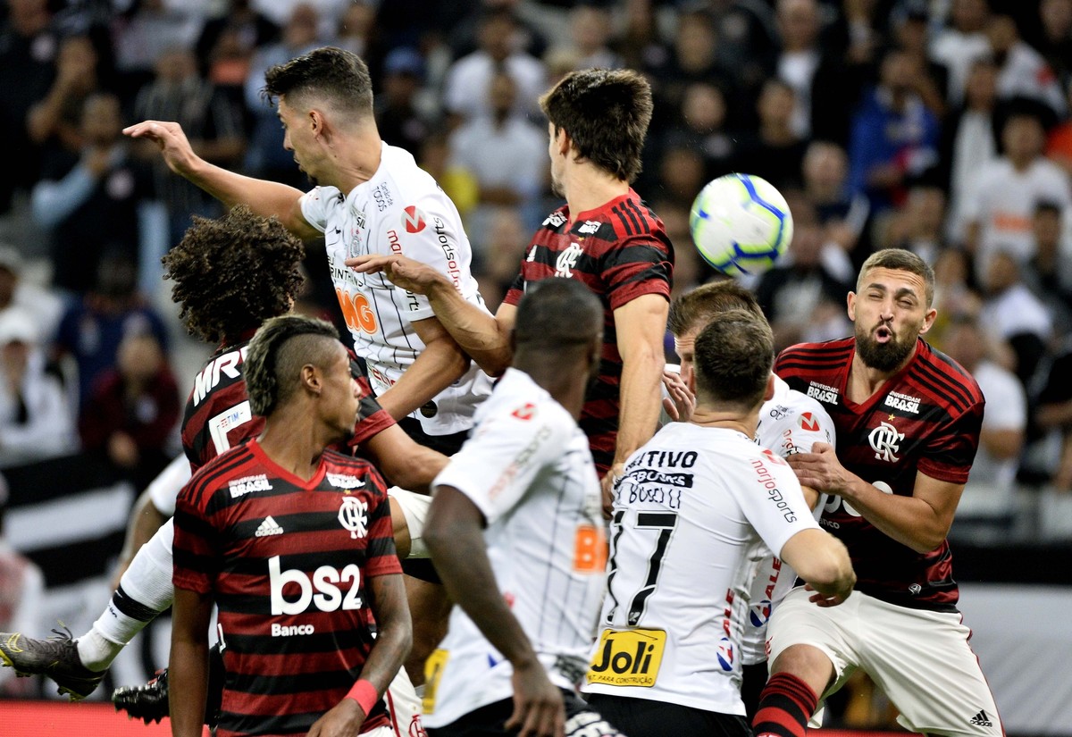 Duelo decisivo entre Flamengo e Corinthians será ...