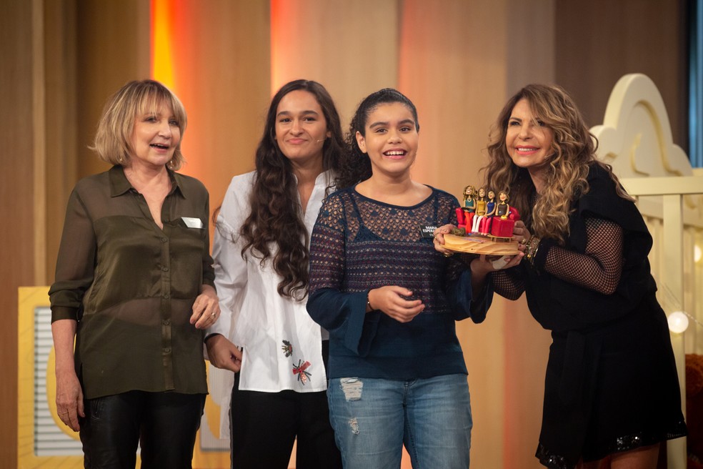 Elba Ramalho Mostra Fotos Da Carreira E Da Familia Confira Tamanho Familia Gshow