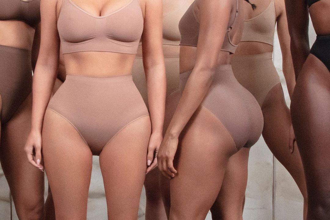 Kim Kardashian anuncia sua linha de shapewear, Kimono Solutionwear™ (Foto: Instagram Kim Kardashian/ Reprodução)