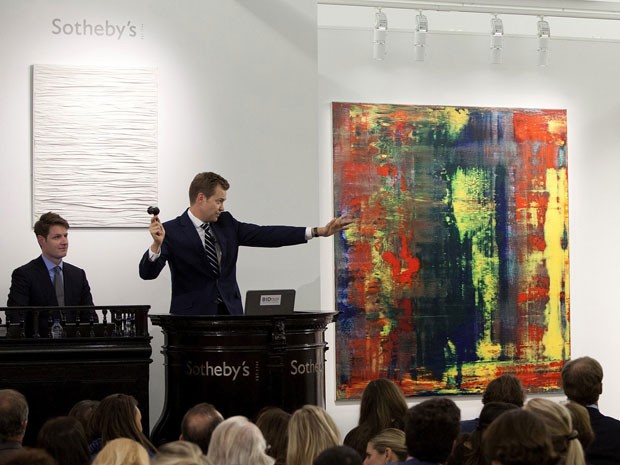 Obra do pintor alemão Gerhard Richter foi vendida em leilão nesta sexta (12) (Foto: Sotheby's/Reuters)