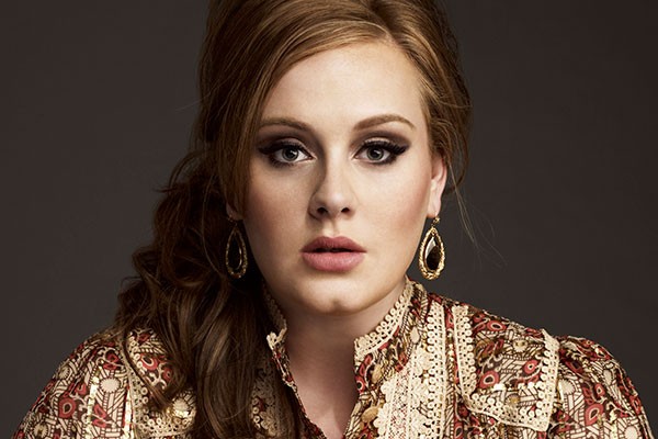 Adele bate recordes com o single 'Hello' (Foto: divulgação)