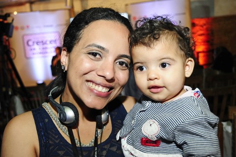 A enfermeira Paula Menezes e a filha, Ana Luiza, 11 meses, aproveitaram juntas o evento