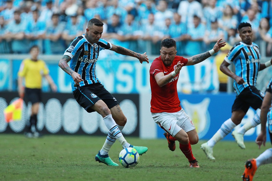 Inter usa de encaixes, congela o GrÃªmio e mostra: futebol Ã© feito de escolhas
