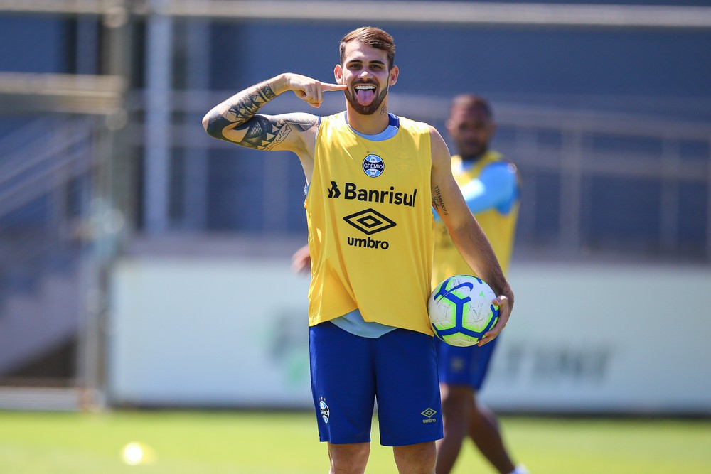 Sem Tardelli, Vizeu deve voltar a ter chance no Grêmio