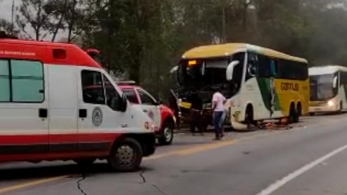 Acidente Entre ônibus E Caminhão Deixa 7 Feridos Na Br 262 Espírito Santo G1