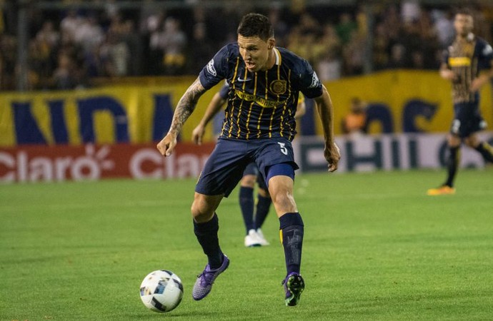 Grêmio inicia contatos e negocia com volante argentino do Rosario Central