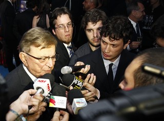 Eleição: Koff chama ex-presidente para dividir função no futebol em chapa