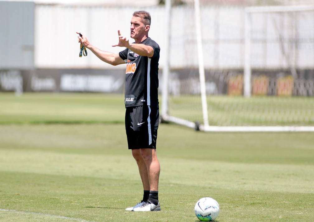 Mancini diz que Corinthians termina ano feliz, faz elogios e projeta 2021: 
