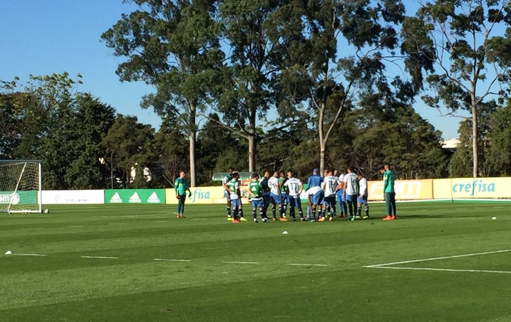 Palmeiras faz treinamento com os reservas