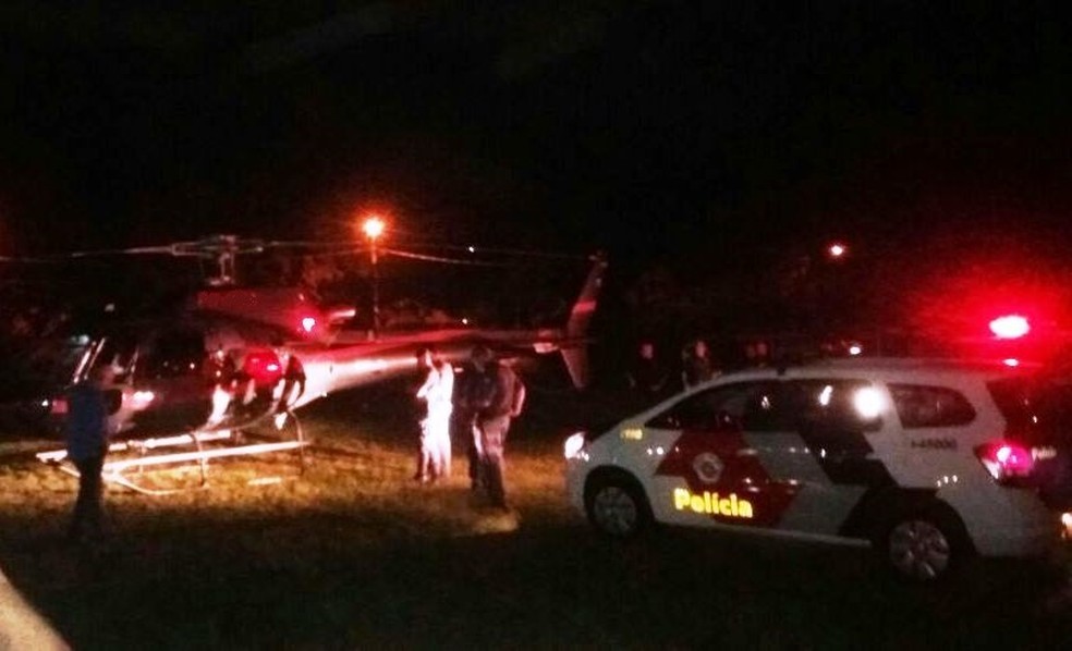 Pouso de helicóptero mobilizou a polícia (Foto: G1 )