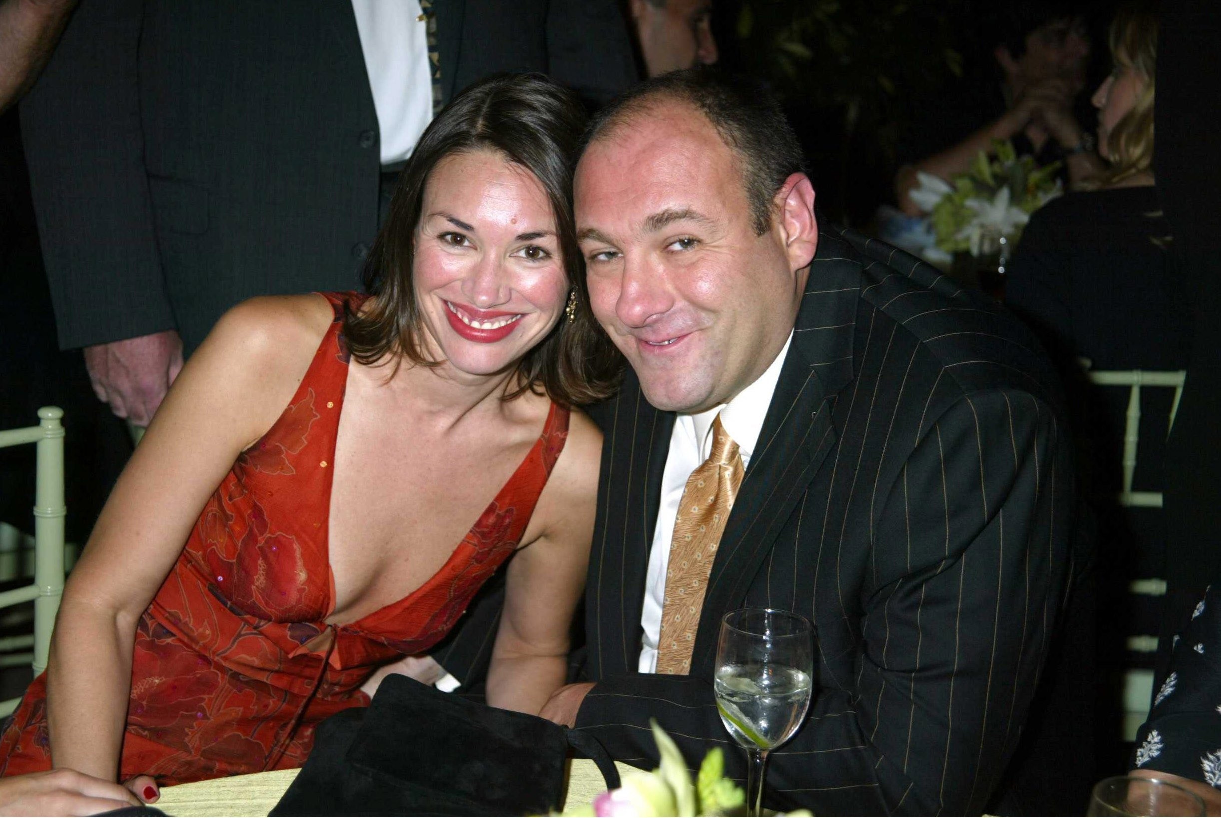Lora Somoza e James Gandolfini em 2002 (Foto: Getty Images)
