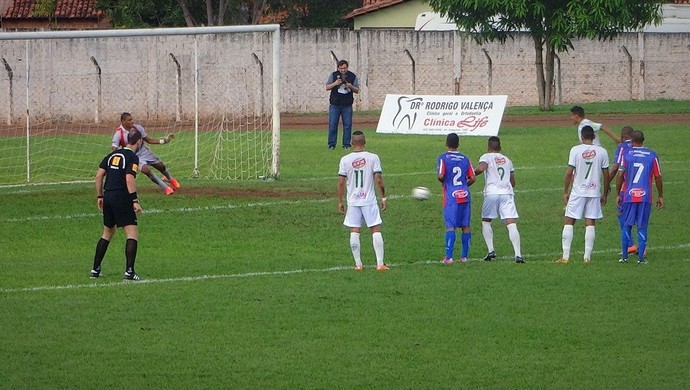 O Guaraí empatou com o Araguaína e continua na zona de rebaixamento (Foto: Paulo Júnior/TV Lobão)