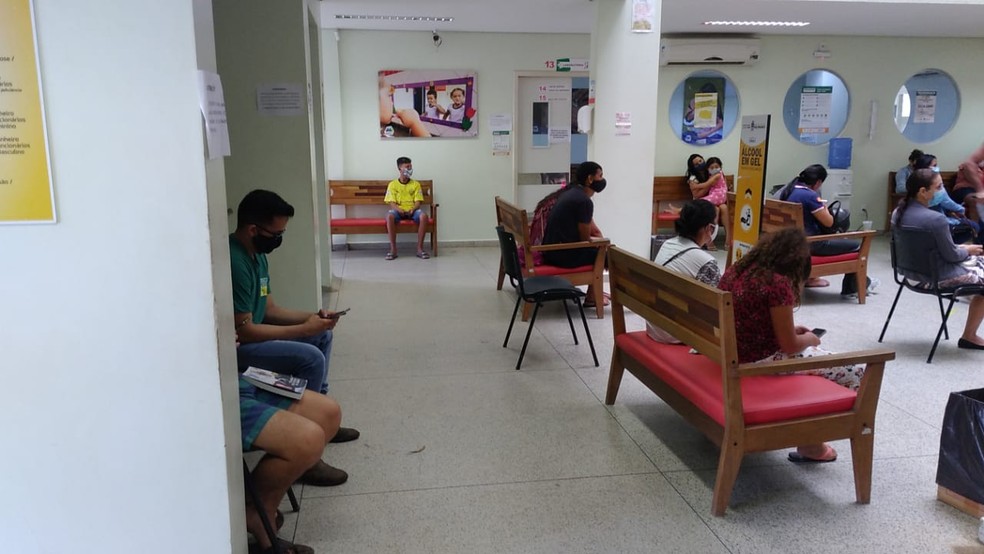 Policlínica Barral y Barral foi reaberta para atender pacientes com dengue em Rio Branco — Foto: Lidson Almeida/Rede Amazônica Acre