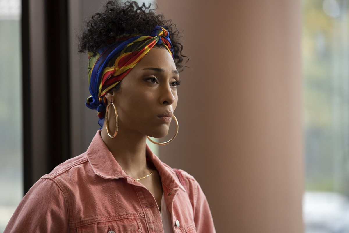 Mj Rodriguez, from 'Pose', is first trans woman to win a Golden Globe | Movie theater