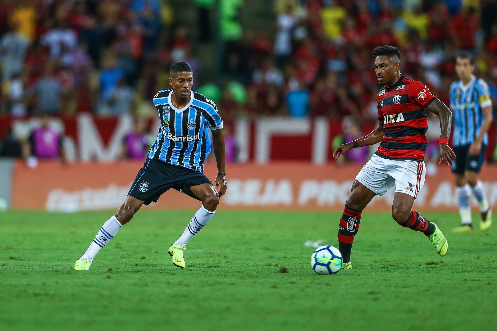 [COMENTE E DÊ SUA NOTA] Atuações: Ramiro vai mal no Maracanã, e Jean Pyerre é o melhor em derrota do Grêmio