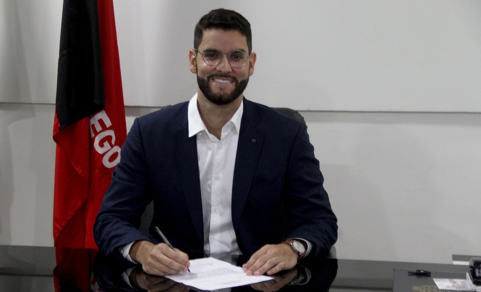 Paulo Jacinto foi aprovado em um mestrado e em setembro passa a morar em Lisboa � Foto: Dani Fechine/G1