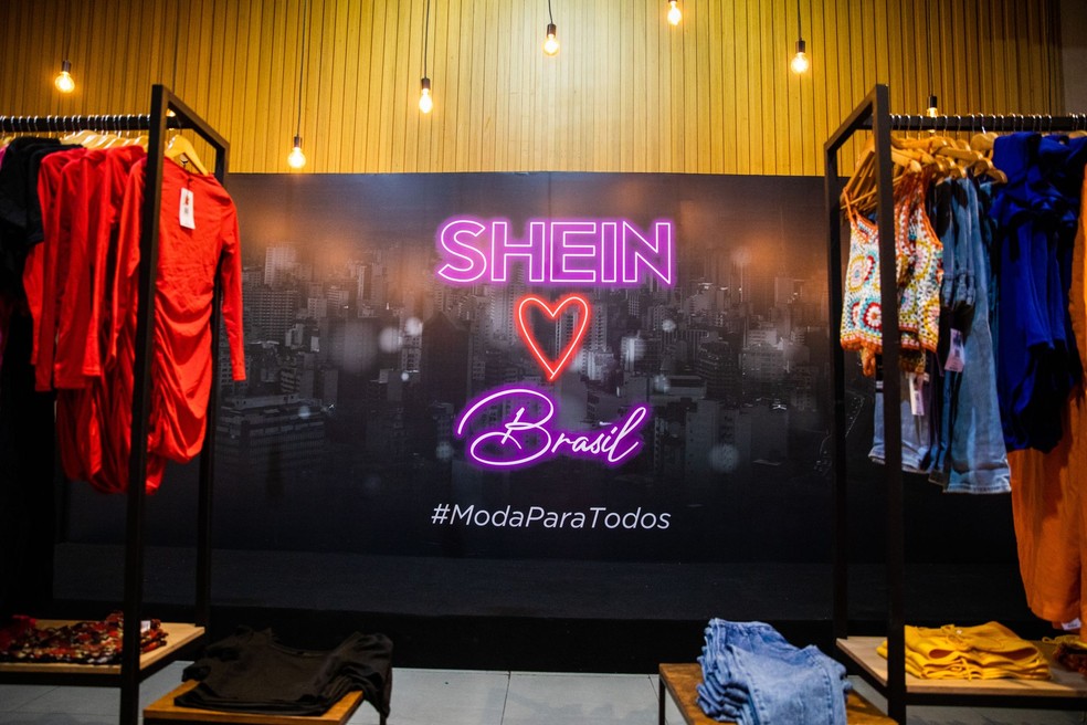 Shein, chinesa gigante do fast fashion, abre a primeira loja no Brasil