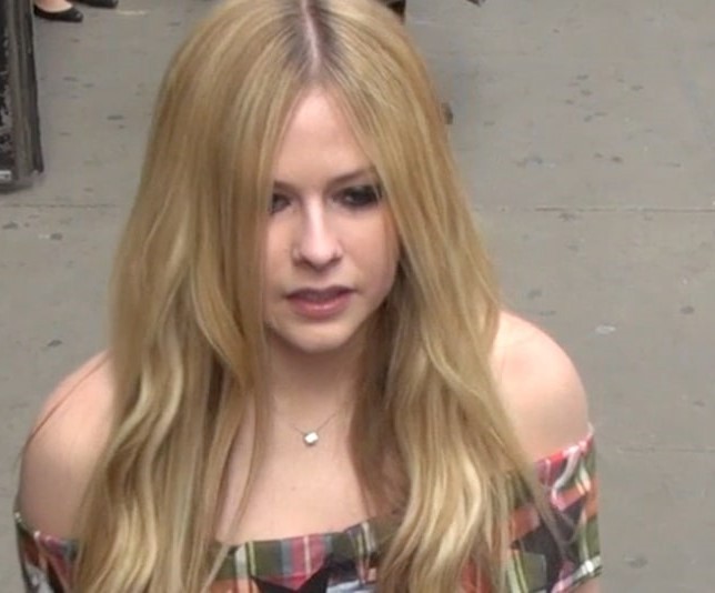 Avril Lavigne (Foto: Reprodução/TMZ)