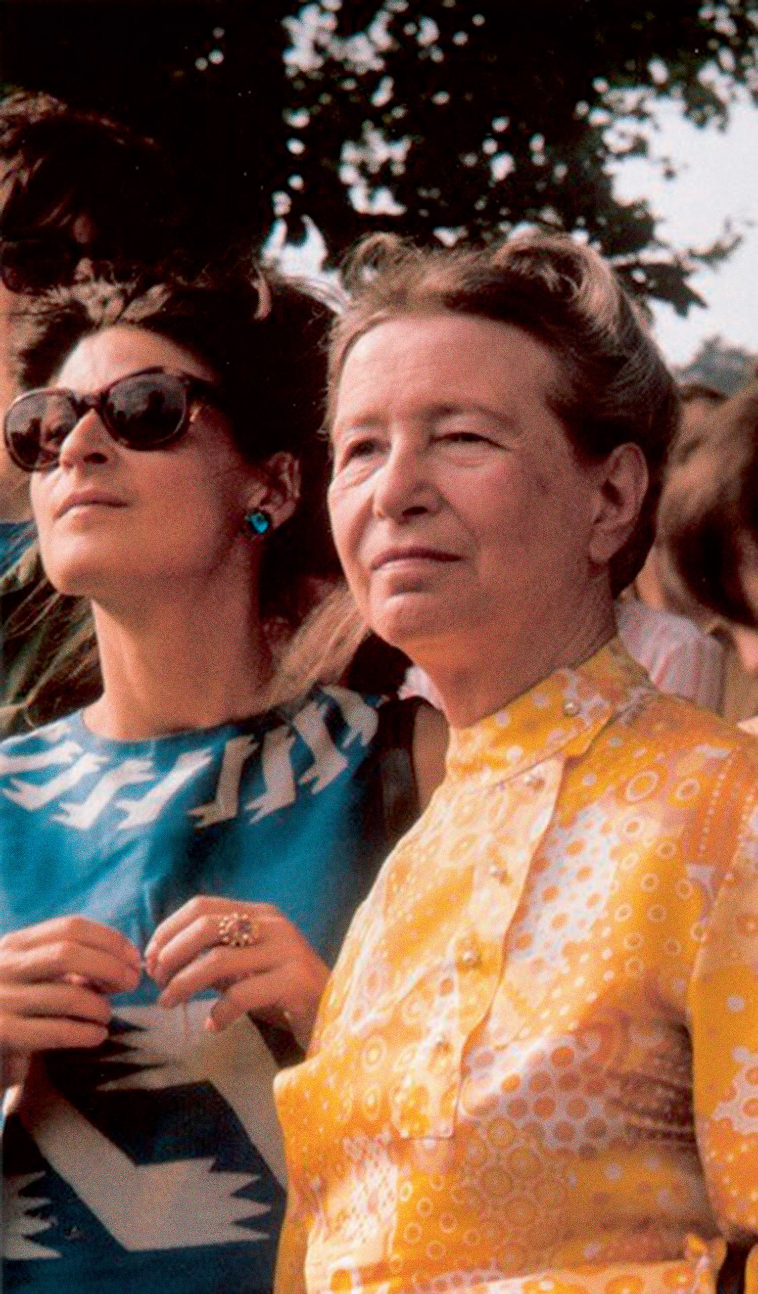 Sylvie Le Bon-de Beauvoir e Simone de Beauvoir em 1973 (Foto: Coleção pessoal de Sylvie Le Bon-de Beauvoir)