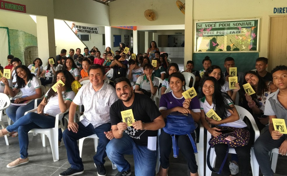 Alunos aprendem sobre a Lei Maria da Penha por meio da literatura de cordel — Foto: Arquivo pessoal