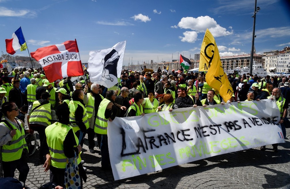 Marselha, no sul da França, também foi palco de protestos no Dia do Trabalho  — Foto: Gerard Julien/AFP