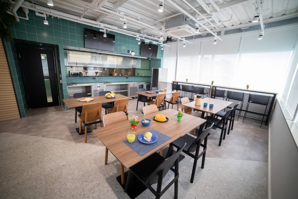 Um restaurante está à disposição dos atletas e funcionários no edifício em São Paulo — Foto: Team Liquid / Divulgação