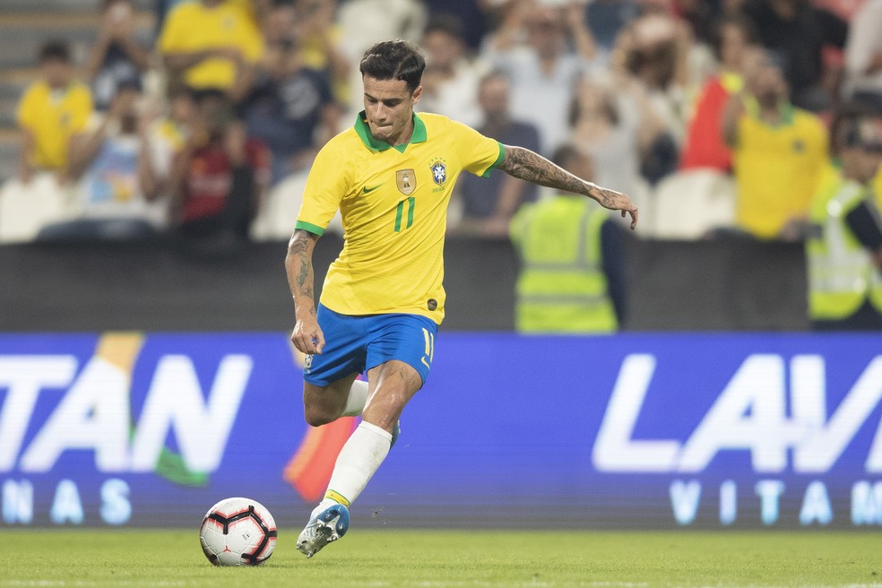 Coutinho fez último gol de falta da Seleção, contra a Coreia do Sul — Foto: Lucas Figueiredo / CBF
