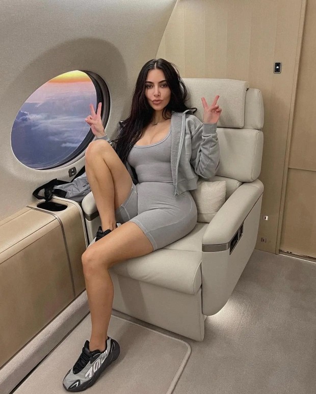 Kim Kardashian tem jatinho particular de quase R$ 1 bilhão  (Foto: Reprodução / Instagram)