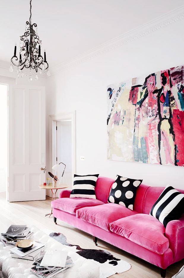 Décor do dia: sala decorada com preto e pink (Foto: Reprodução)