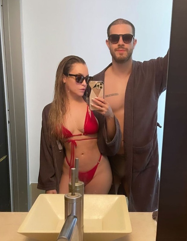 Carla Diaz e o namorado (Foto: Reprodução/Instagram)