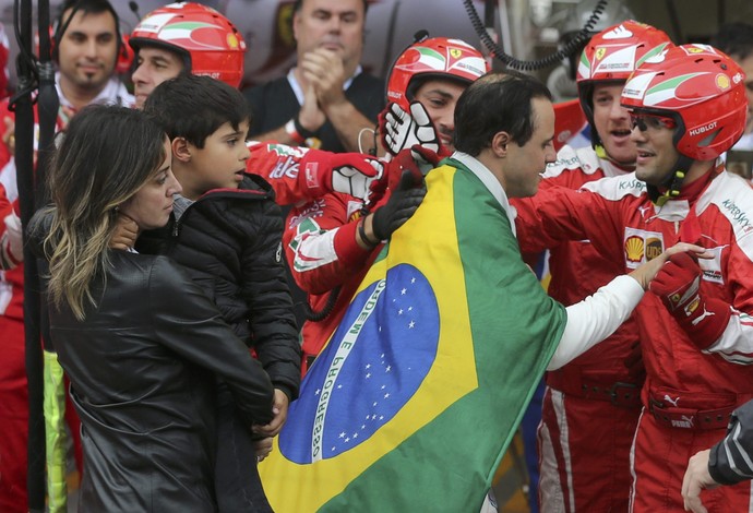 felipe massa bandeira do brasil corrida interlagos formula 1 (Foto: Reuters)