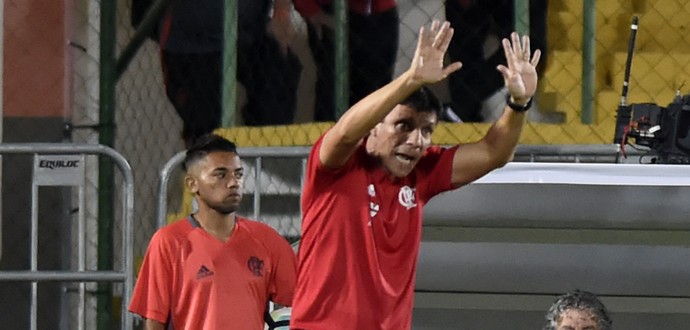 Vilaron elogia o Fla de Zé Ricardo: Vai entrar no encalço do Corinthians