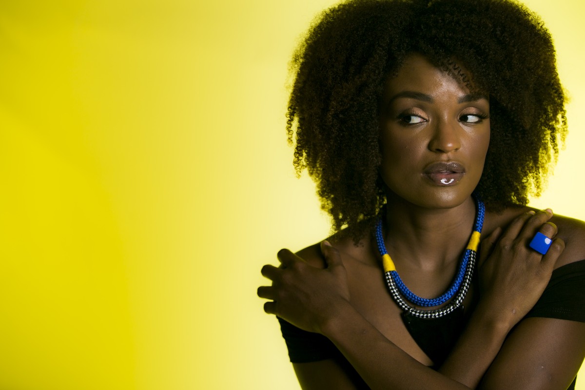 Nayara posa em ensaio exclusivo para a #RedeBBB; confira prévia | BBB18